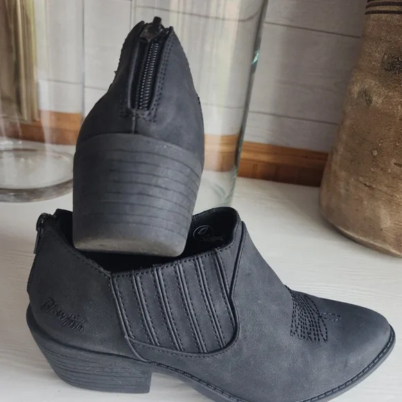 Size 8- Blowfish Malibu Vegan Ankle Western Cowboy Boots Booties- black - Picture 3 of 9